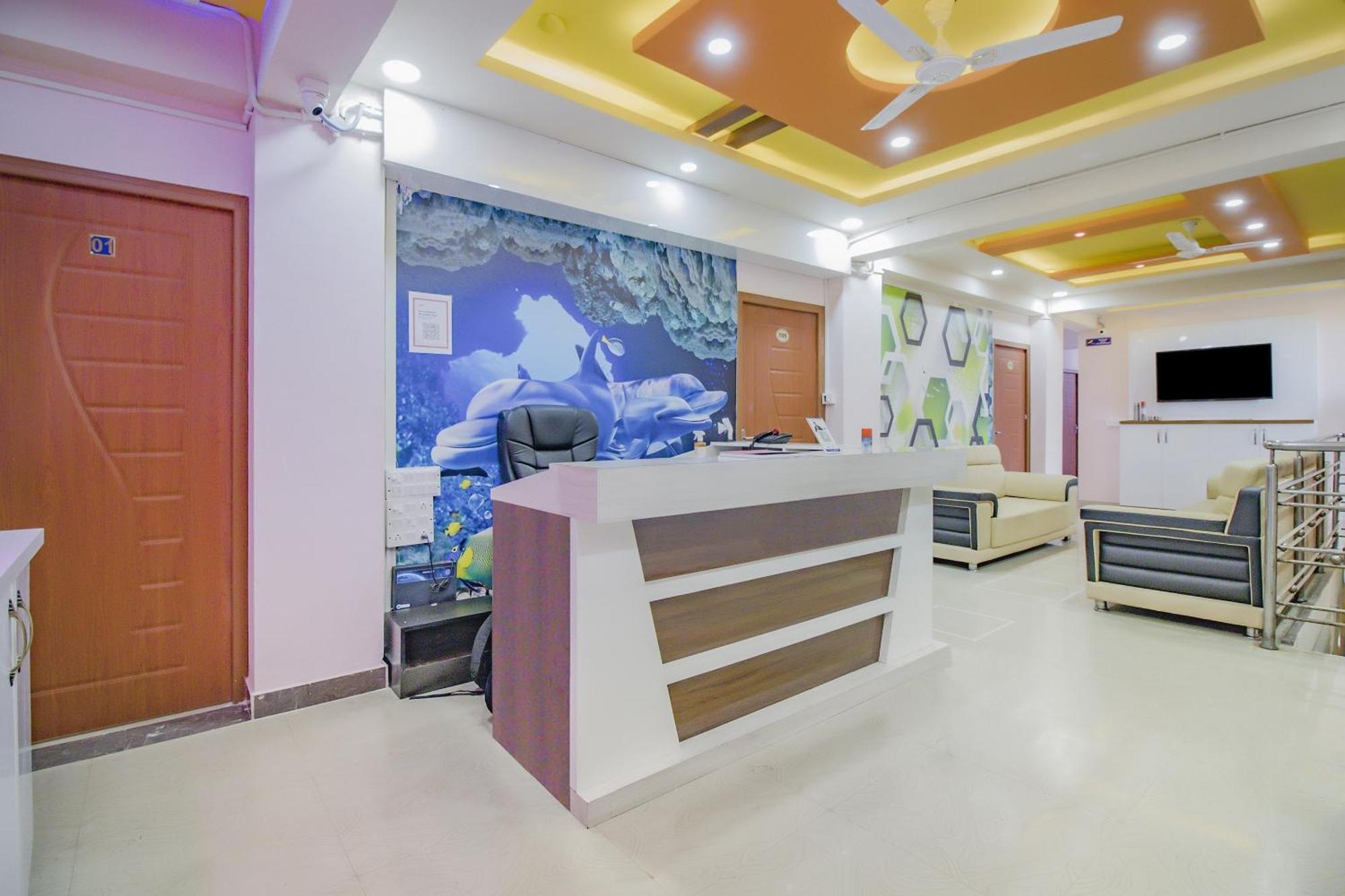 Oyo 79181 Sri Dhanalakshmi Boarding & Lodging Bangalore Luaran gambar